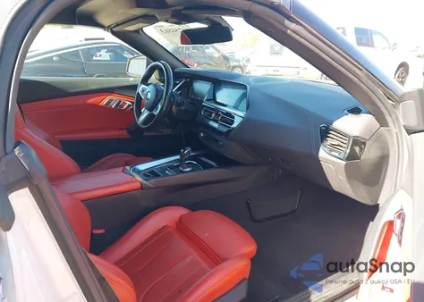 2020 BMW Z4 Sdrive30I z USA, uszkodzony, nr VIN WBAHF3C04LWW56506